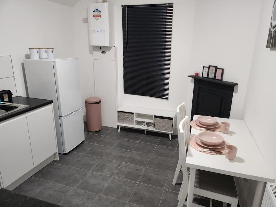 Nice Cosy Flat. Walking Distance To City Nottingham Zewnętrze zdjęcie
